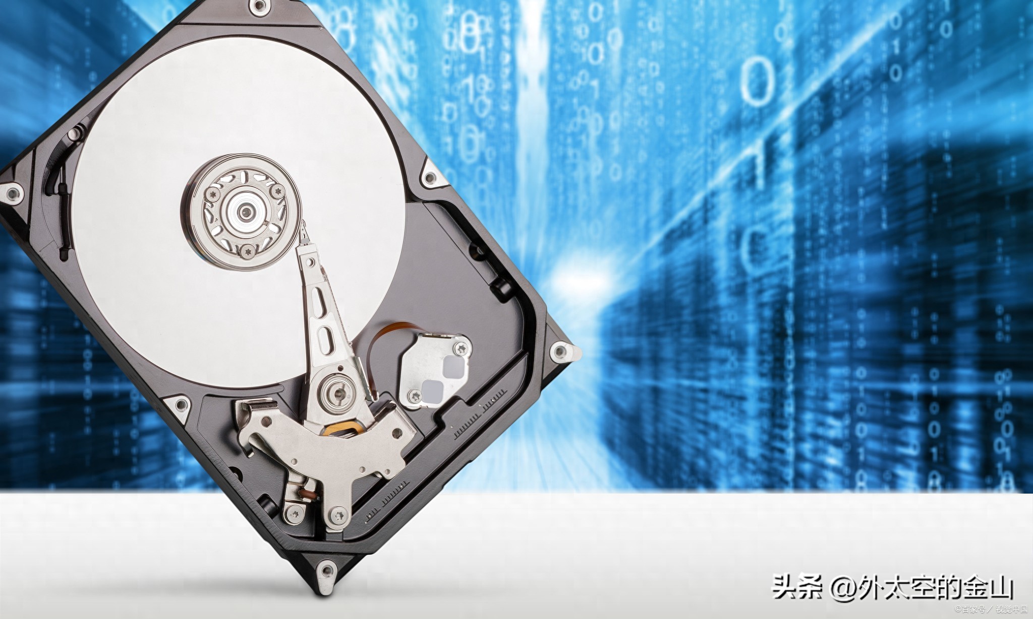 SSD安装全攻略：物理连接与初始化指南，轻松完成磁盘分区