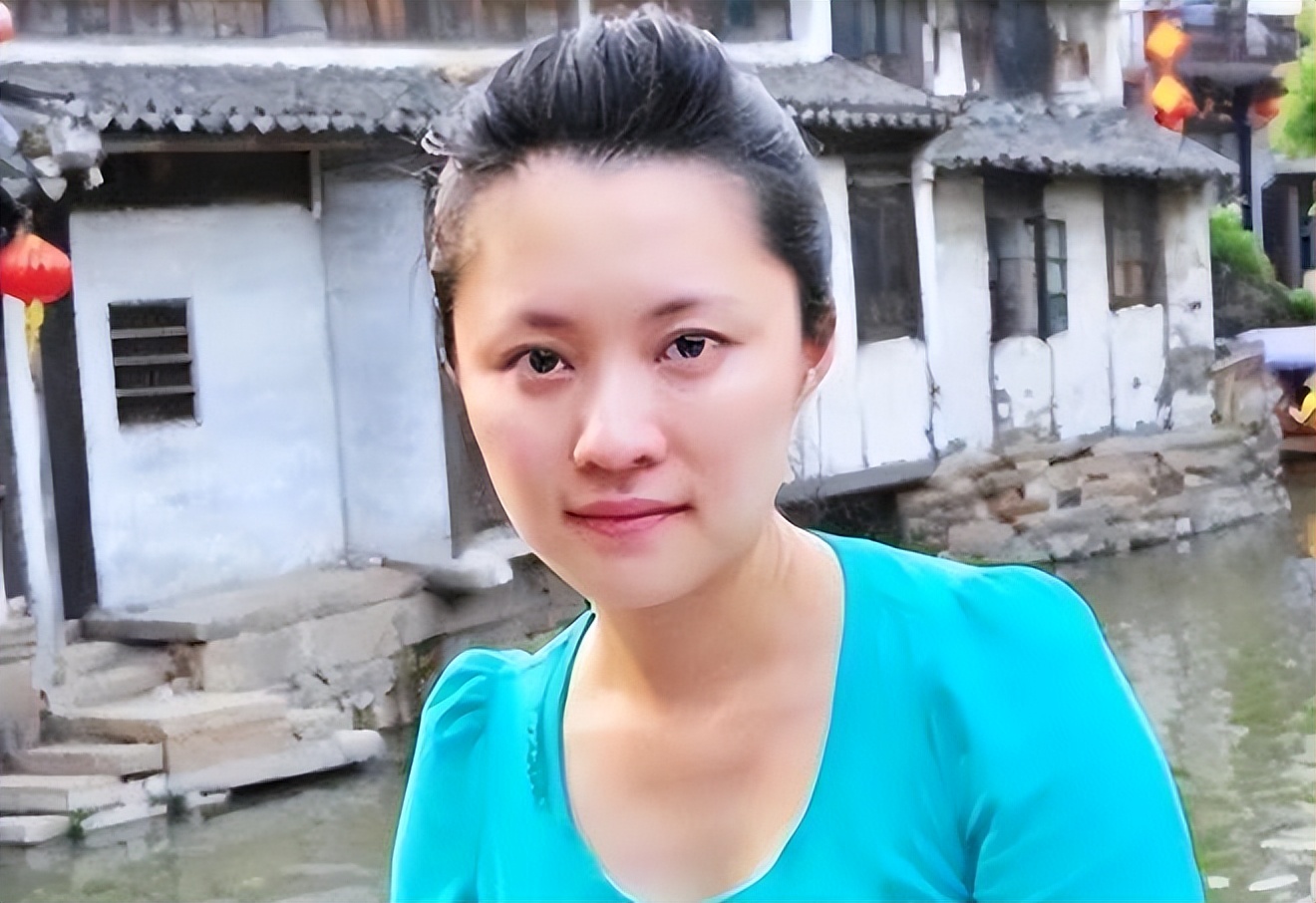 央视最穷酸主持人_紫凝主持生涯_主持人紫凝美容容