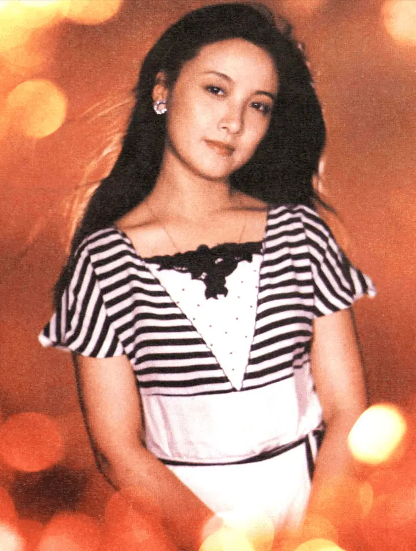 张国立前妻 urlifengcom_邓婕张国立重组家庭经历_邓婕养女张默成长故事