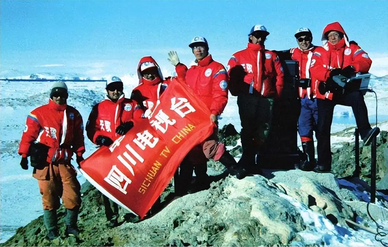 张国立前妻 urlifengcom_罗秀春32年人生经历_张国立前妻罗秀春