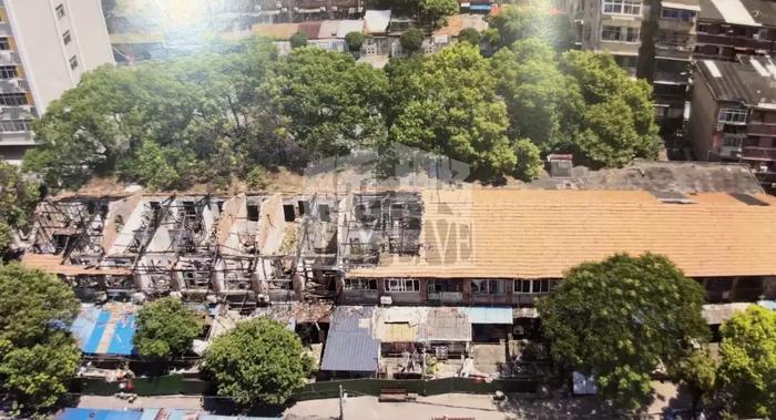 厦蓉高速断桥上第一个向遇险货车司机援手的贵州汉子找到了，正忙着参与家乡清淤