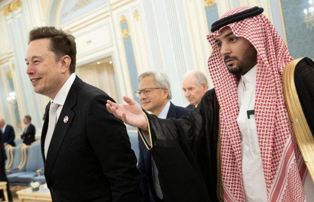 “美方正拟特朗普访华计划，带上数十名CEO”