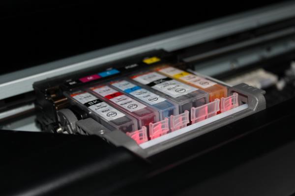 打印机不打印故障解决_打印机选择开始扫描没反应_打印机打印不出纸原因