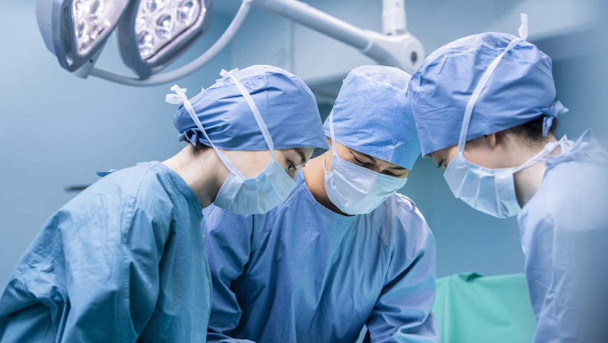 国家卫健委叫停“颈深淋巴管/结—静脉吻合术”治疗阿尔茨海默病：手术乱象与监管空白