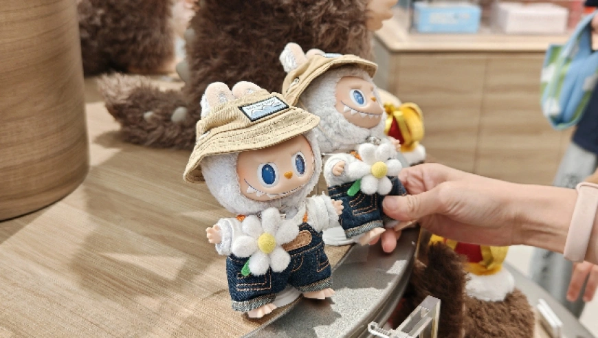 泡泡玛特“万人级”神秘代工厂曝光，Labubu爆火背后的产能暗战