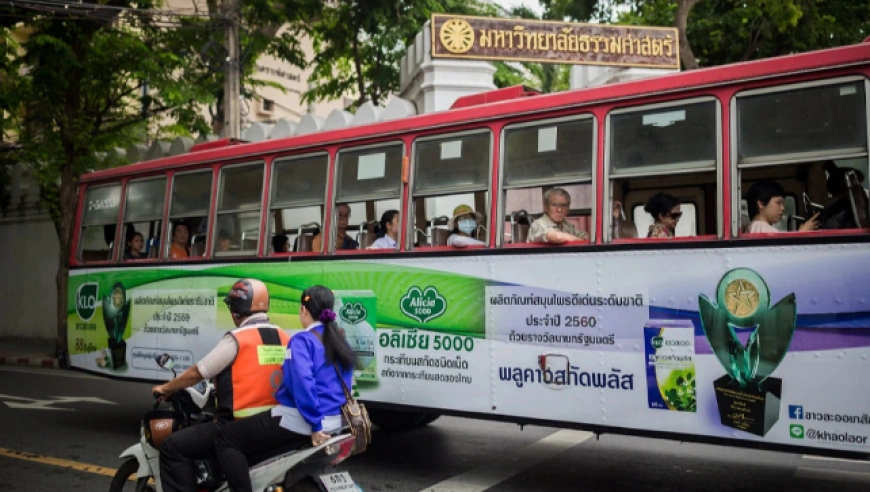 台风“韦帕”余波致泰国两名中国游客身亡，普吉岛女子被树砸死、甲米男子溺亡