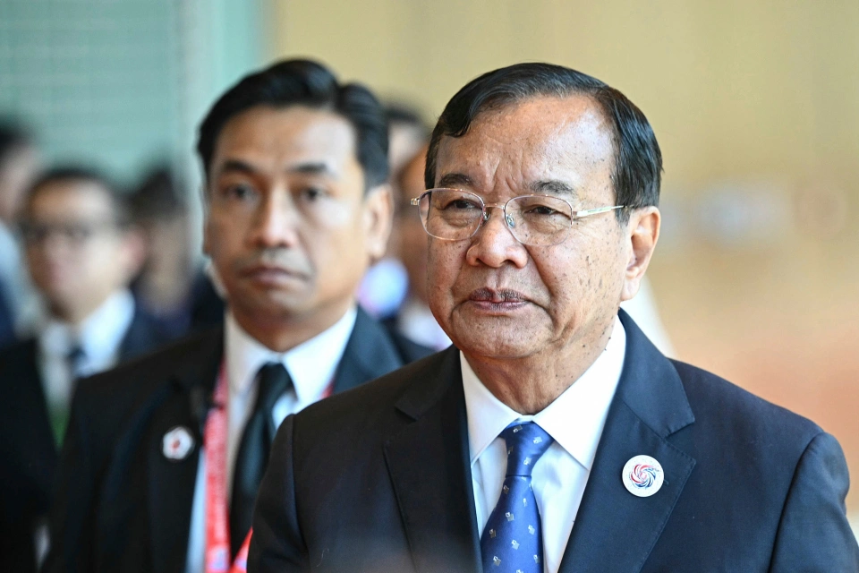 泰柬边境冲突持续升级，联合国安理会介入，双方冲突致平民伤亡