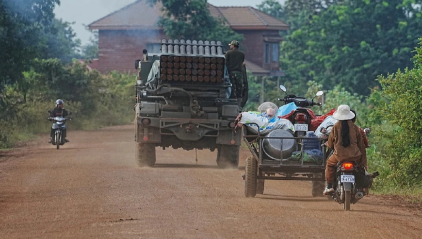 泰柬边境冲突升级：双方互相指责，泰国向多国发函称柬方率先开火