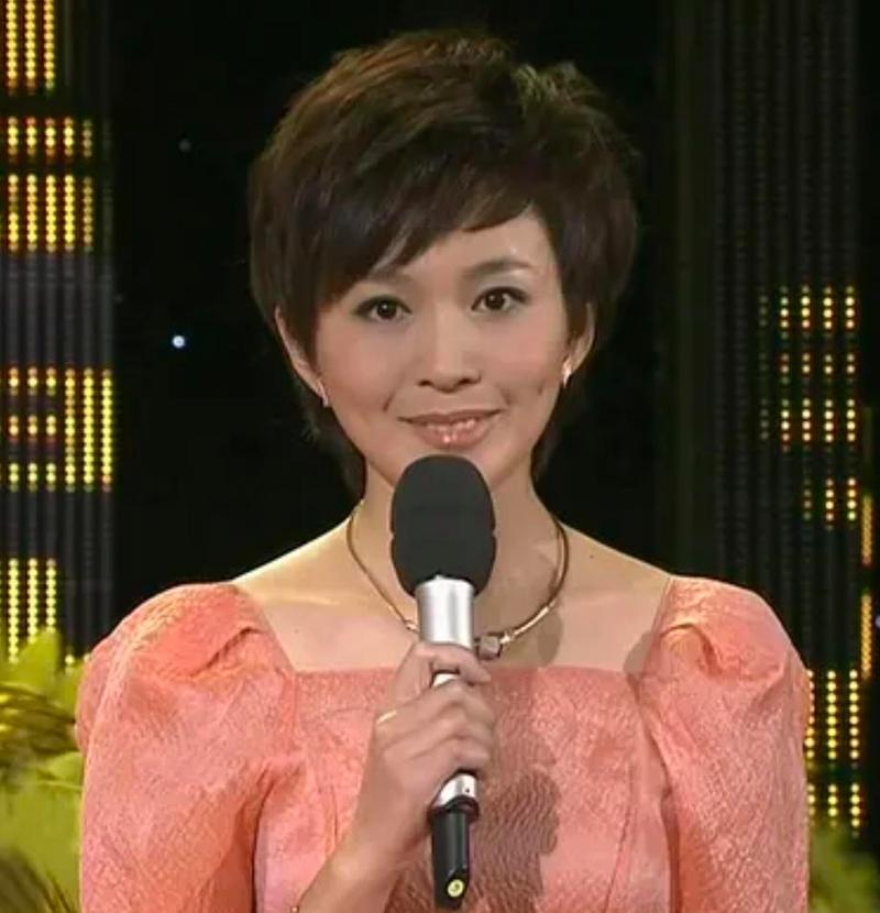 欧阳夏丹大学经历_欧阳夏丹成长经历_欧阳夏丹对比照