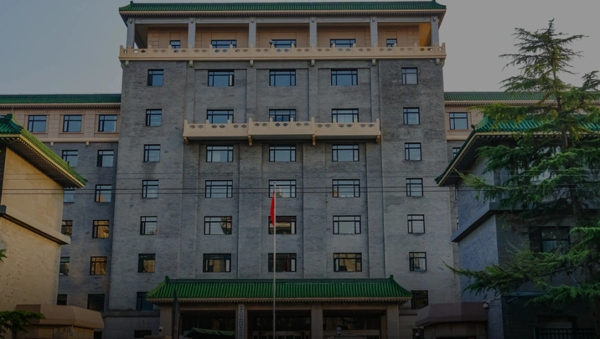 国家发改委解读经济形势，推动政策落地与市场建设