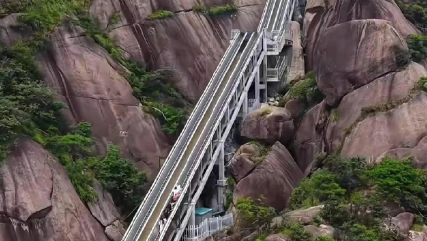 江西上饶灵山景区新扶梯试运营，收费问题引热议