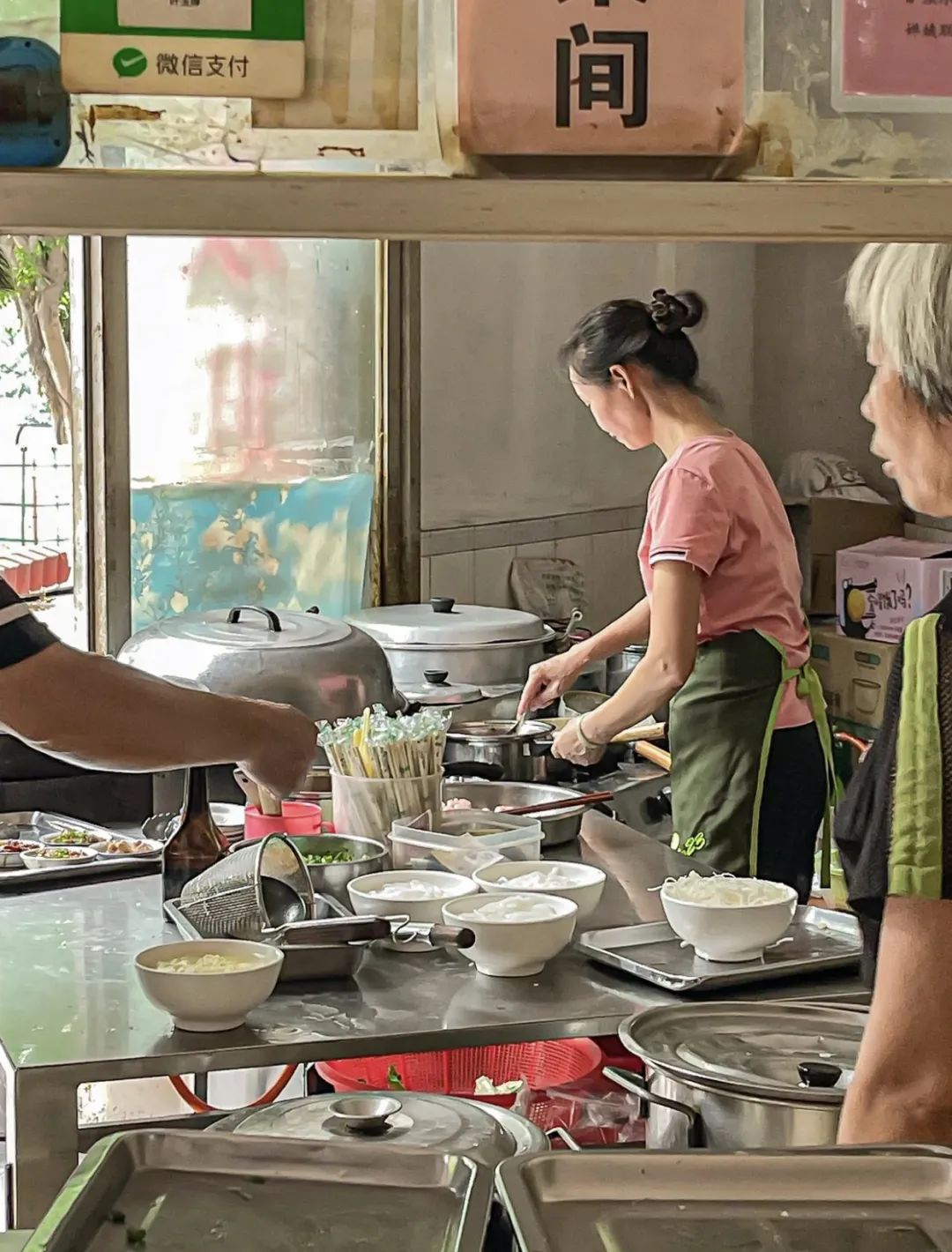 东莞宝藏早茶店_东莞居民楼下的早茶档_府城,兴丹路,早茶