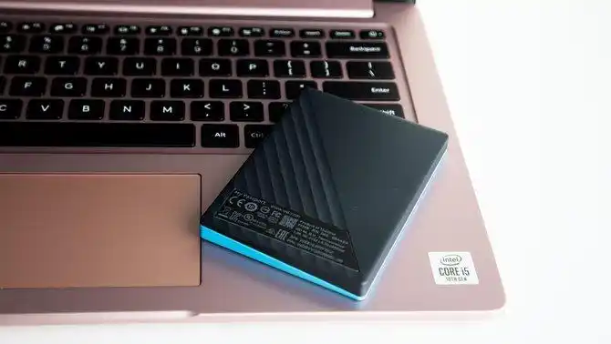 WD My Passport随行版移动硬盘_时尚个性移动硬盘推荐_西部数据移动硬盘序列号查询