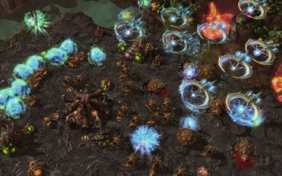 《星际争霸2：虫群之心》