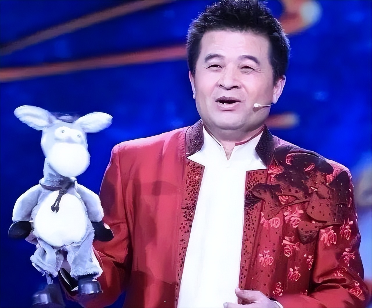 毕福剑 退休生活 画室_毕福剑饭局照片