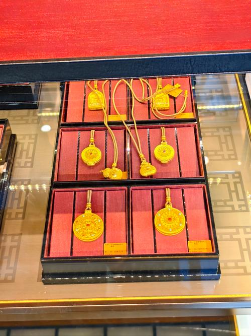 老铺黄金定价模式分析_珠宝首饰的分类_老铺黄金涨价与金价波动