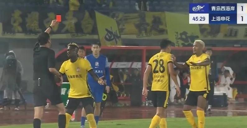青岛3中_青岛足球_红牌争议