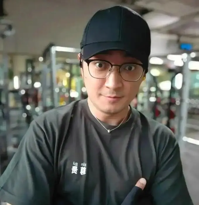 尼格买提 央视主持人 职业风波_欧阳夏丹还在央视吗