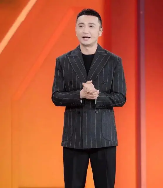 尼格买提 央视主持人 职业风波_欧阳夏丹还在央视吗