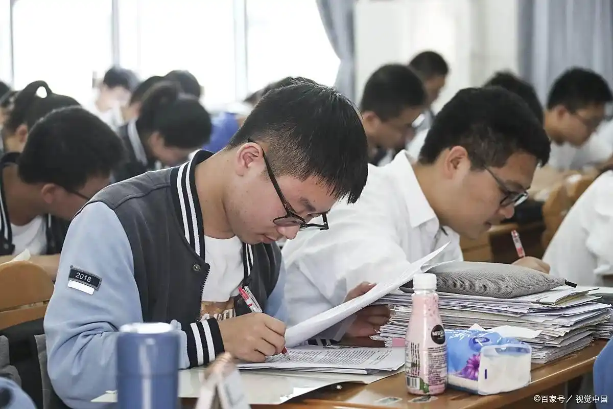 基础数学应用数学就业前景_数学专业考研方向_计算机金融研究生专业发展方向