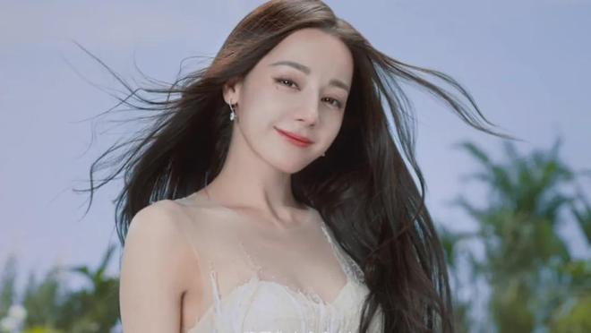 2025年中国十大美女排行榜揭晓！她们如何诠释美的内涵？