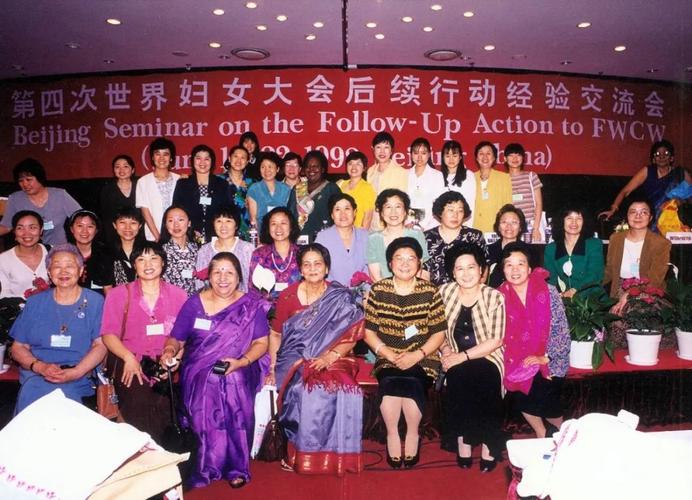 全国最美货车司机谢琳_老货车司机跑长途故事_致敬逐梦的“她”