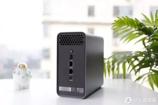 华为家庭存储低调有档次，适合普通家庭用户，操作简便