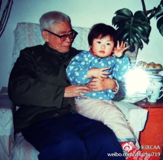 朱珠 婚礼 新郎 王昀佳_朱梓骁结婚了吗