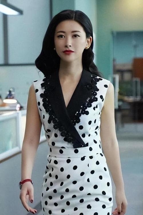 朱珠 婚礼 新郎 王昀佳_朱梓骁结婚了吗