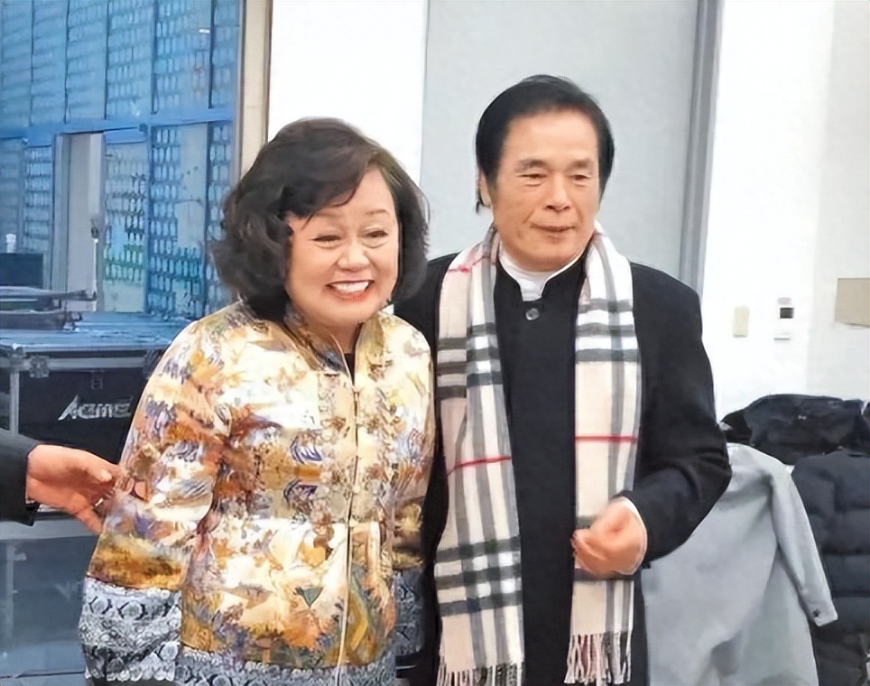 台湾影帝雷洪七个老婆_雷洪一妻五妾_雷洪七房太太真相