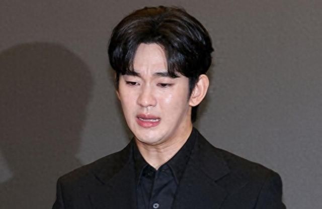金秀贤父母离婚背后：AI伪造聊天记录，韩娱冤案真相让人发冷