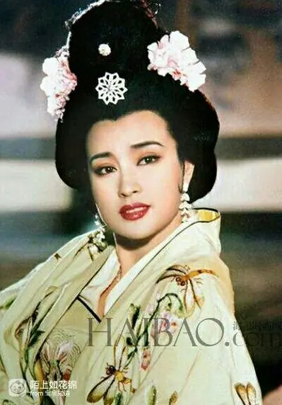 女明星扮演武则天_刘晓庆武则天扮演分析_武则天有多少黄金陪