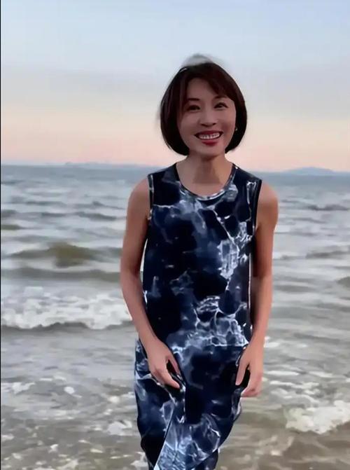 欧阳夏丹三亚演唱会_欧阳夏丹近况_欧阳夏丹出境图片