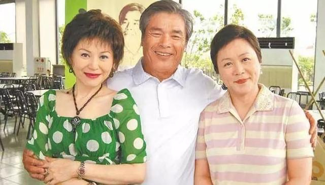 台湾70岁男演员竟有一妻五妾?家庭负担巨大,如今全散了!