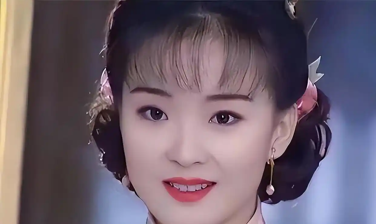 王艳豪门老公失踪 复刻照片时间流逝 王艳儿子北大保送王烁成为依靠_王艳跟王志才的照片