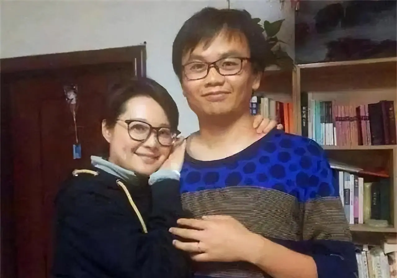 袁立三次拒婚徐威_袁立与徐威_袁立徐威爱情故事