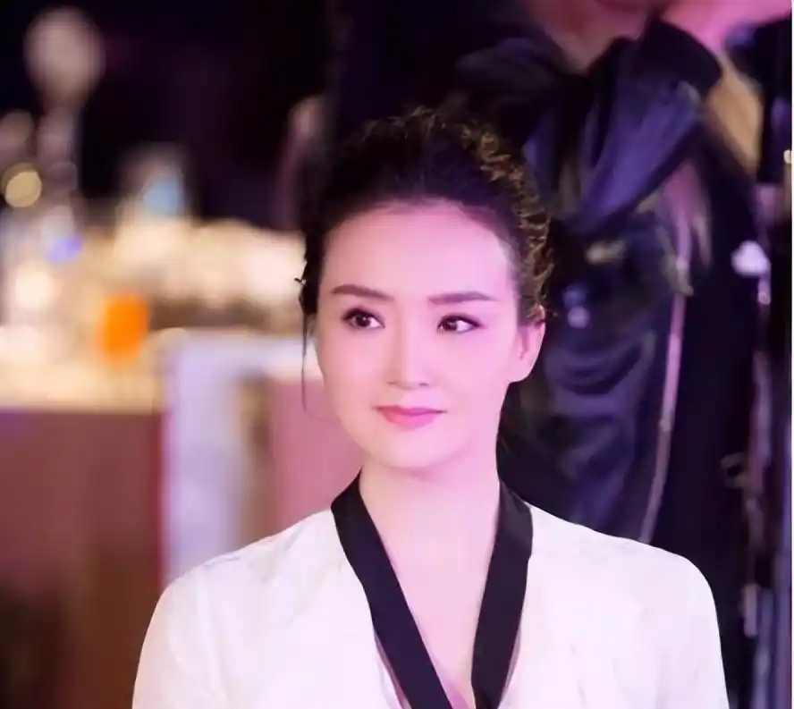 王艳跟王志才的照片_王艳 演艺生涯与婚姻生活_王艳 事业与家庭平衡