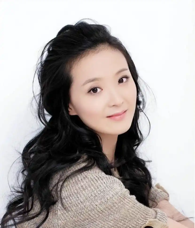 王艳 事业与家庭平衡_王艳跟王志才的照片_王艳 演艺生涯与婚姻生活