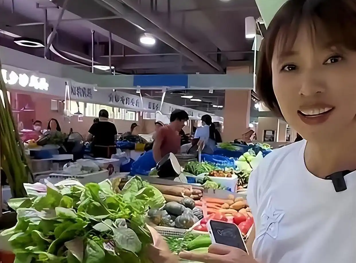 央视女主持人欧阳夏丹_欧阳夏丹央视离职原因_欧阳夏丹自媒体转型经历