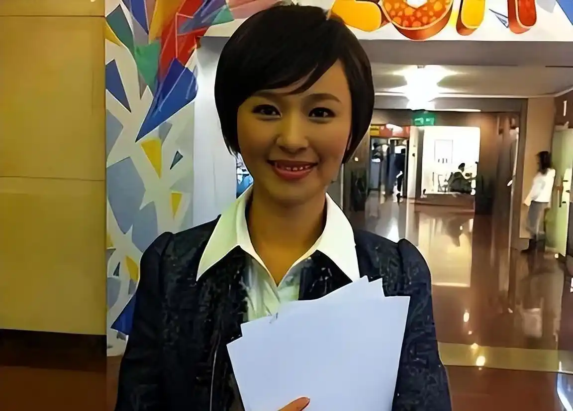 欧阳夏丹央视离职原因_央视女主持人欧阳夏丹_欧阳夏丹自媒体转型经历