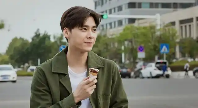 李易峰巅峰时期回顾_李易峰近况_杨洋和吴亦凡照片大全