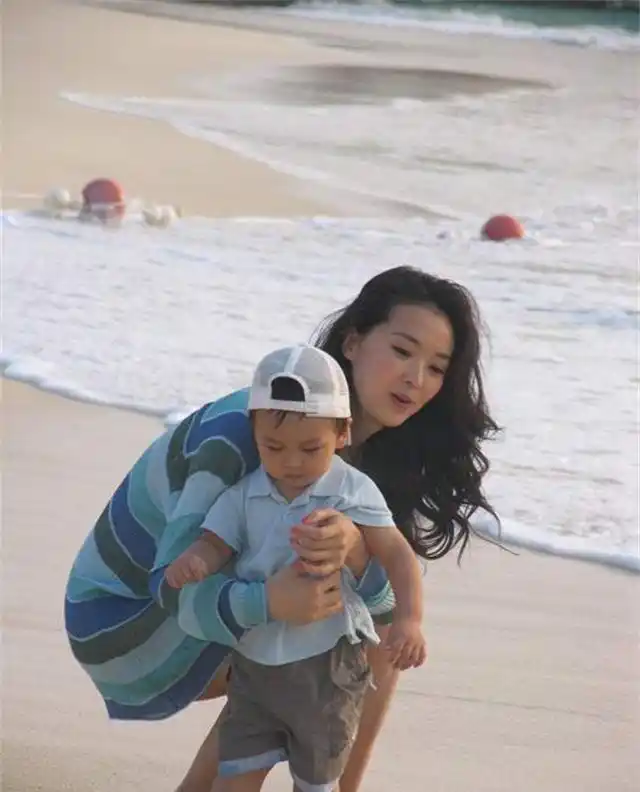 王艳嫁给王志才的原因_王艳跟王志才的照片_王志才和王艳的婚姻故事