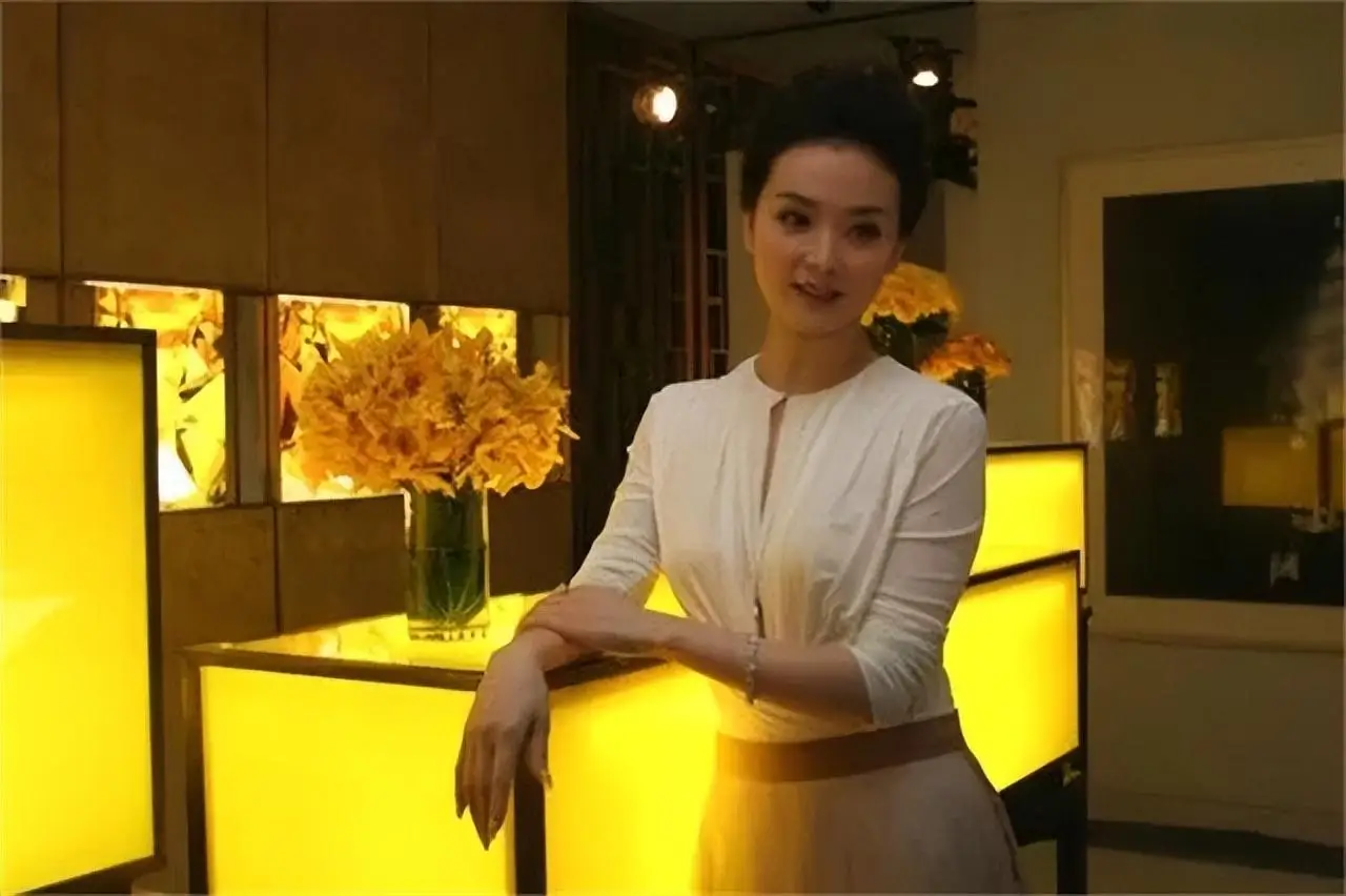 王艳演艺生涯经历_王艳跟王志才的照片_王艳丈夫欠赌债