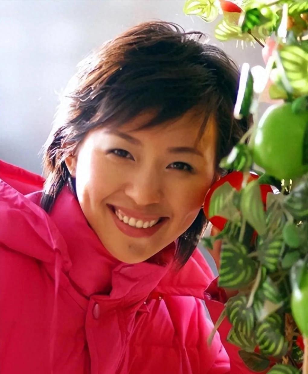 欧阳夏丹 央视 主持人 消失原因_央视女主持人欧阳夏丹_欧阳夏丹 母亲 癌症 照顾经历