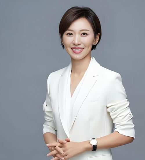 欧阳夏丹 主持生涯 电视人生_央视女主持人欧阳夏丹