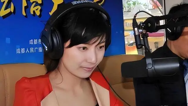 四川卫视主持人马跃征_四川卫视主持人佟瑶_佟瑶主持生涯经历