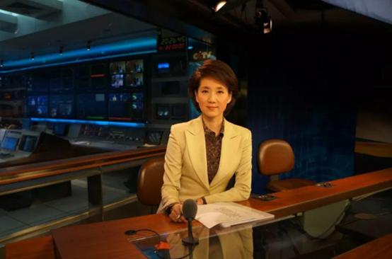 主持人欧阳夏丹全身_央视国脸李修平退休后生活_央视主持人欧阳夏丹近况