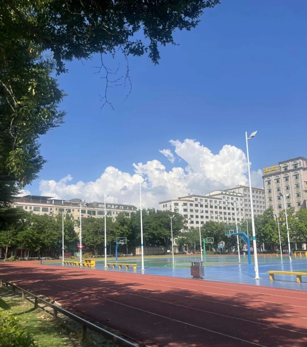 从飞机窗户拍照图片_2025年你最满意的一张照片 征集活动 精选佳作