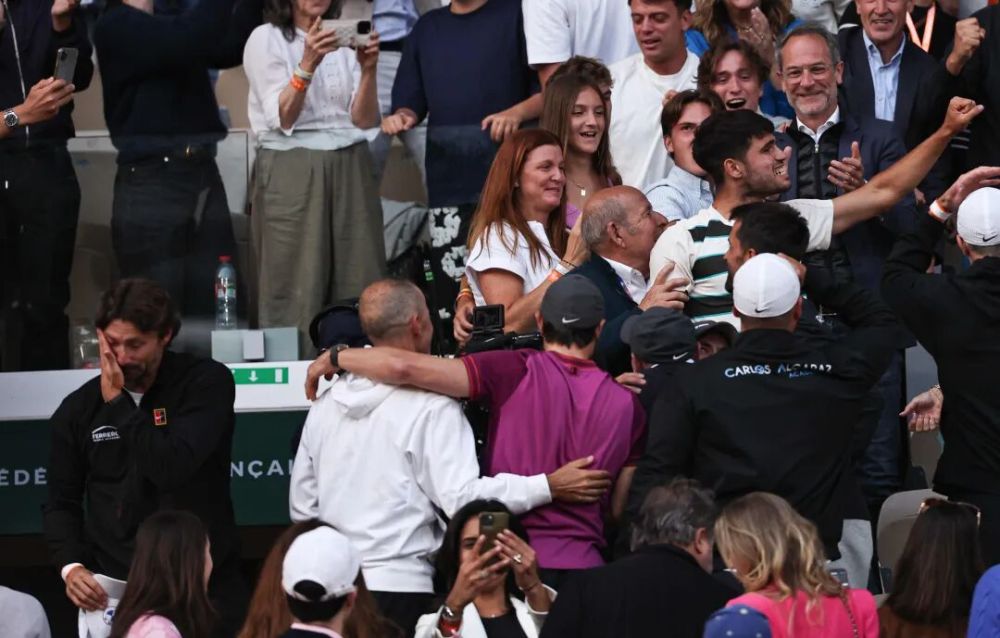 哪张照片,能定义你的2025年?先看看他们的答案