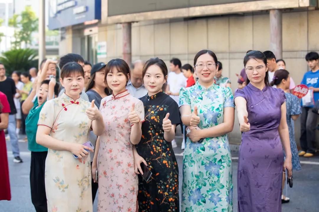 醴陵四中录取标准_2025年高考醴陵考生情况_醴陵高考考点家长送考习俗